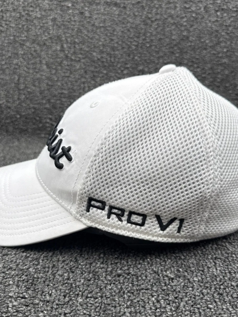Titleist Pro V1 FJ New Era Golf Hat L/XL White Mesh Fitted